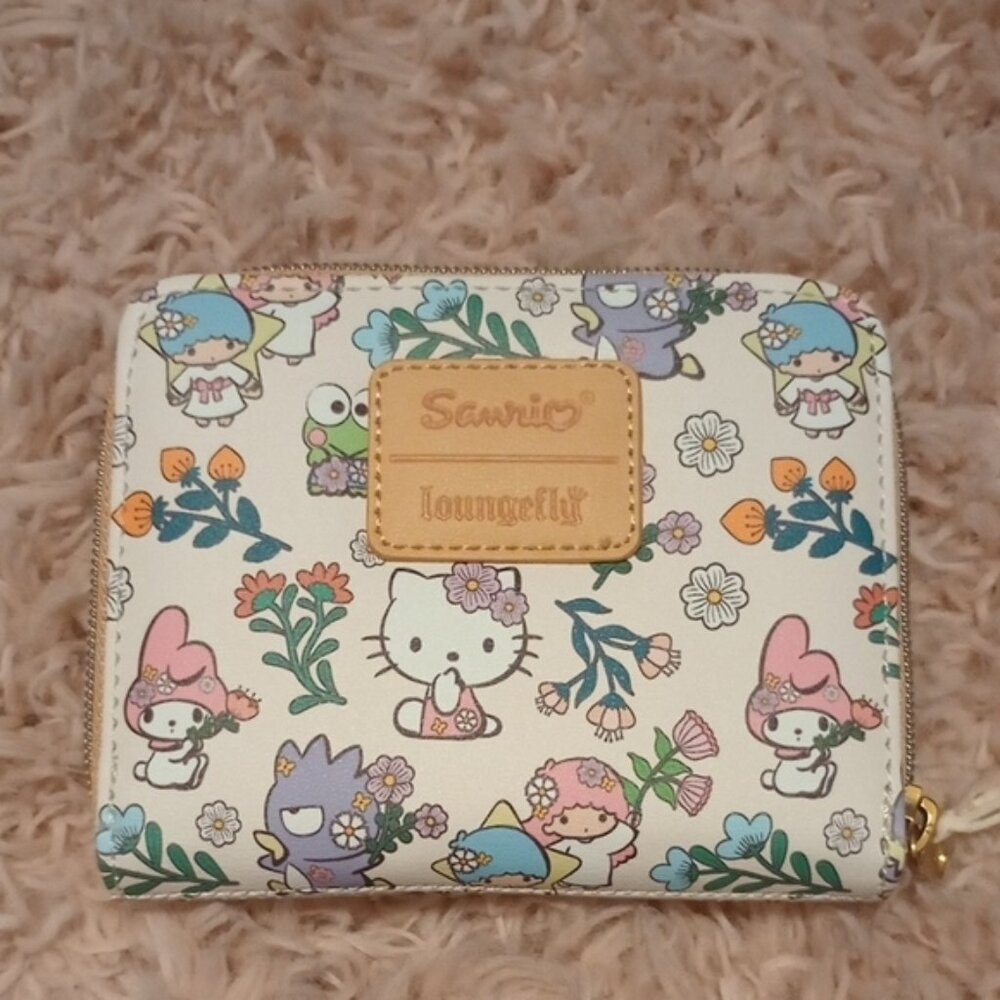 Hello Kitty And Friends Floral Mini Zipper Wallet - Picture 4 of 5